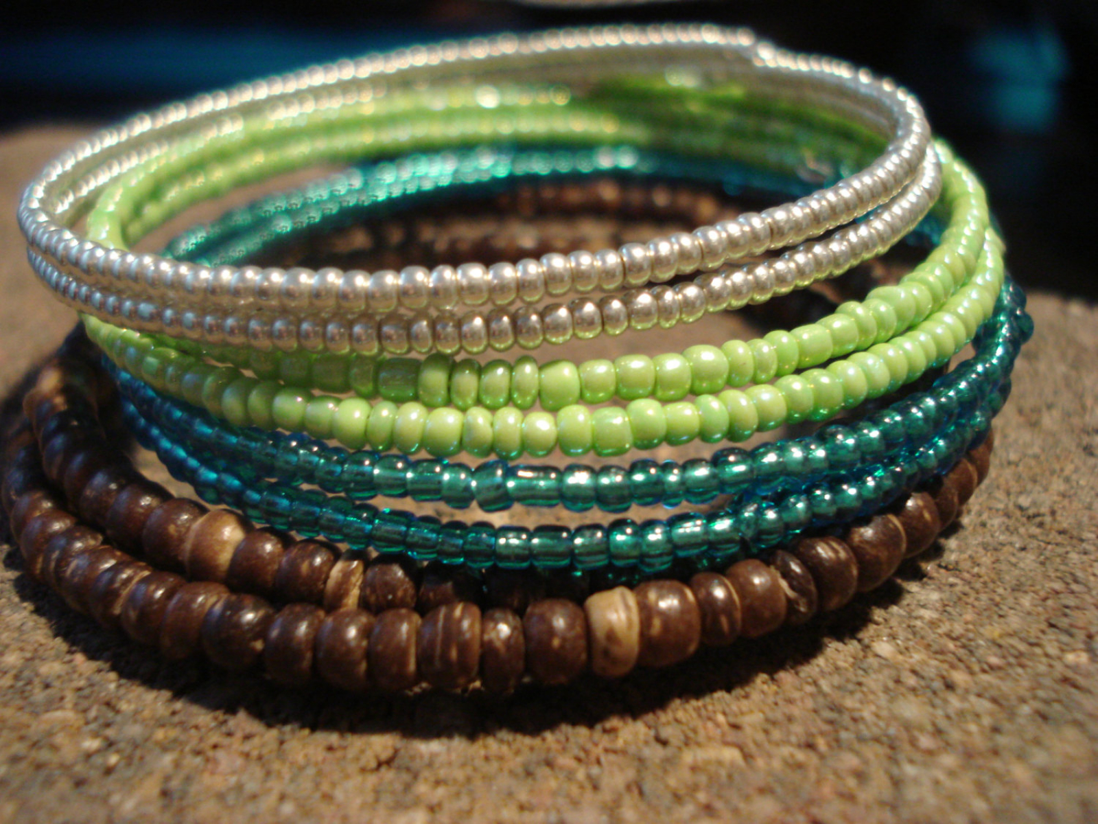 Memory Wire Bracelet Set in NATURE colors - wood, 11/0 seed beads