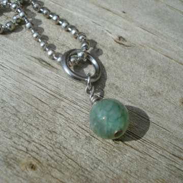 CRACKLE AGATE Necklace (pale blue-green)