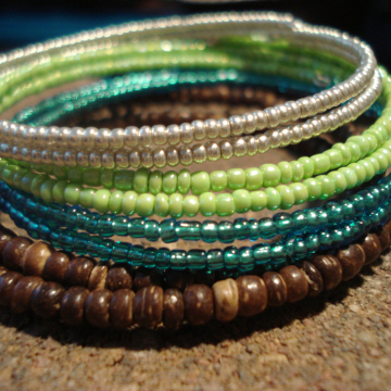 Memory Wire Bracelet Set in NATURE colors - wood, 11/0 seed beads
