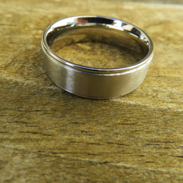 Brushed Finish and Polished Edge Stainless Steel Band Ring