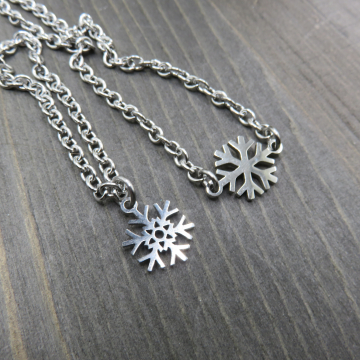 Snowflake Necklace (choice)